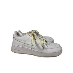 Nike Air Force 1 LE White Lowshaft Kids Basketball Shoe Size 6.5 6.5 Youth